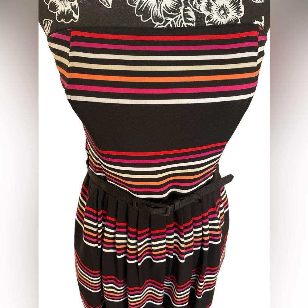 Chic Strapless White House Black Market Dress Size 6 - Picture 2 of 7